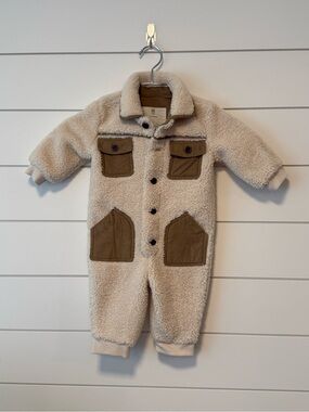 Banana Republic Baby Cream Sherpa Baby One-Piece with Brown Pockets 6-12 mo